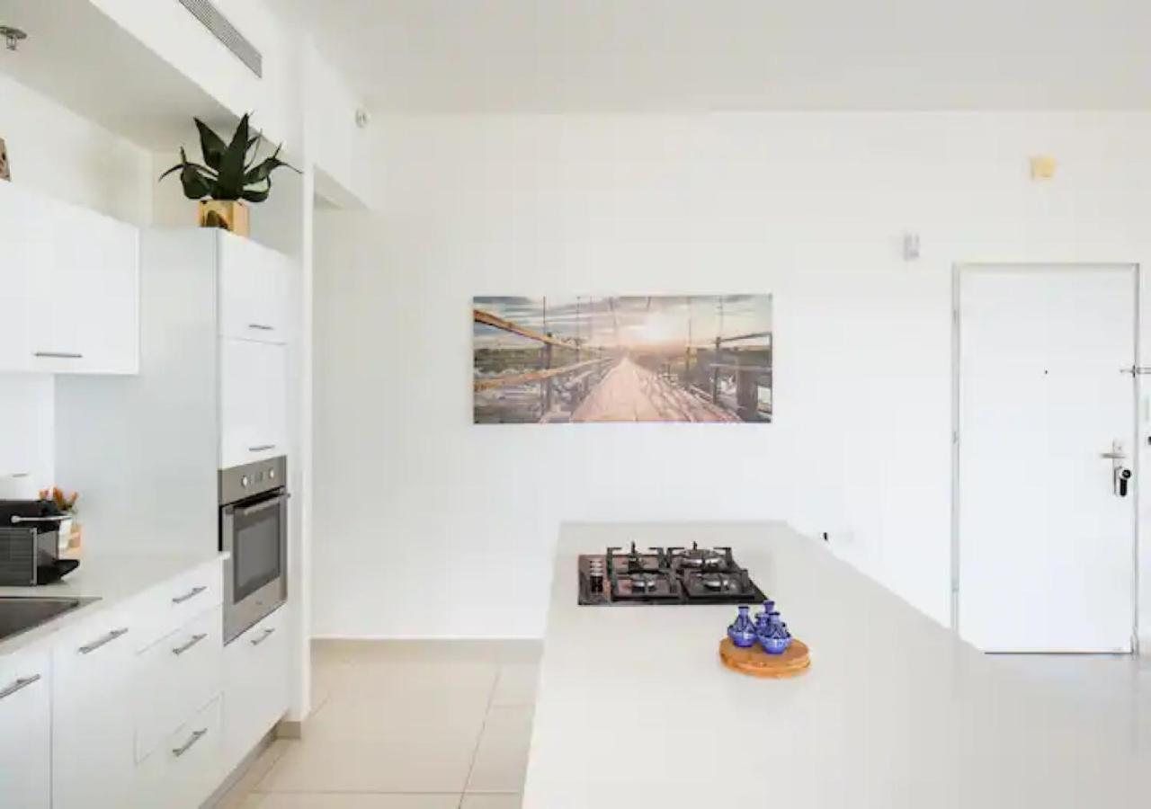 O&O Group- Special Apartment Sea View Luxury Tower Bat Jám Kültér fotó